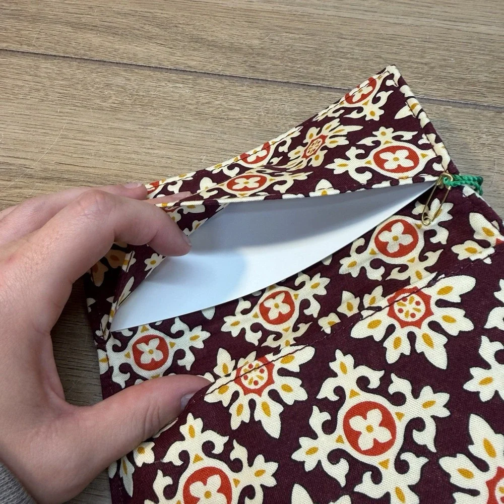 VERA BRADLEY Medallion Brown Checkbook Cover Retired Cotton Quilted USA